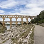 Residhotel Pont Du Gard Апарт-отель