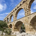 Residhotel Pont Du Gard Апарт-отель 3*