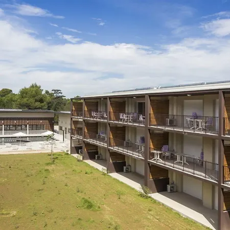 Residhotel Pont Du Gard Ξενοδοχείο με διαμερίσματα Remoulins