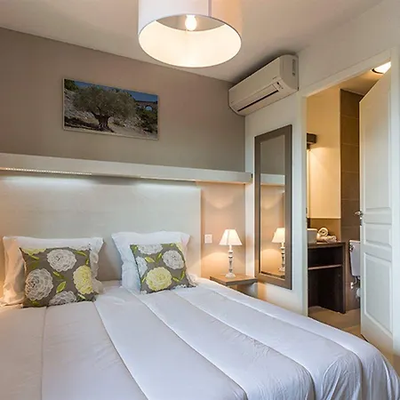 Residhotel Pont Du Gard 아파트호텔 3*
