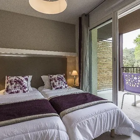 Residhotel Pont Du Gard Apart Otel 3*