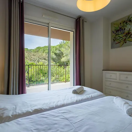 Aparthotel Residhotel Pont Du Gard