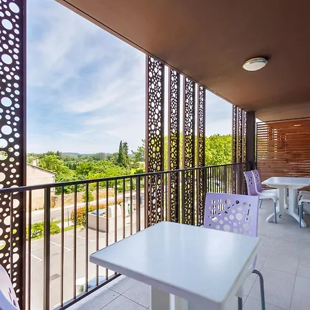 Residhotel Pont Du Gard Ξενοδοχείο με διαμερίσματα Remoulins
