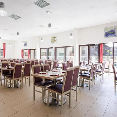 Aparthotel Residhotel Pont Du Gard 3*