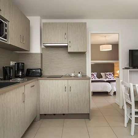 Residhotel Pont Du Gard 아파트호텔 3*