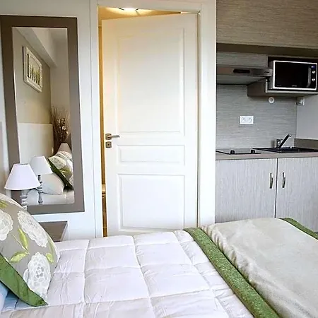 Apartahotel Residhotel Pont Du Gard