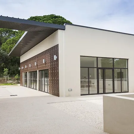 Apart Otel Residhotel Pont Du Gard