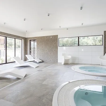 Residhotel Pont Du Gard 아파트호텔 3*