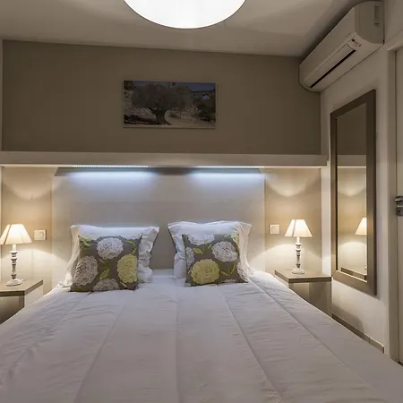 Aparthotel Residhotel Pont Du Gard 3*