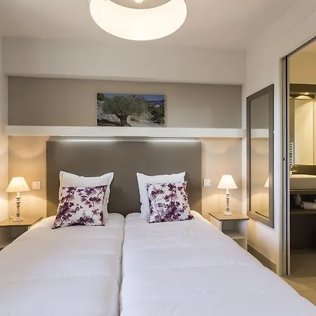 شقة فندقية Residhotel Pont Du Gard 3*