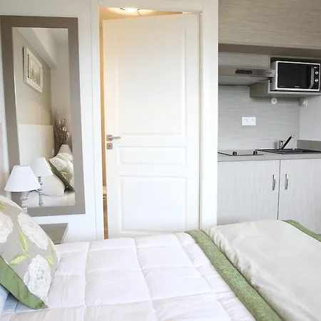 Aparthotel Residhotel Pont Du Gard 3*