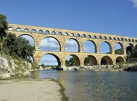 Residhotel Pont Du Gard 3*